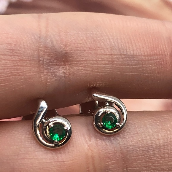 Sterling Silver 925 Stud Earrings - Picture 6 of 7